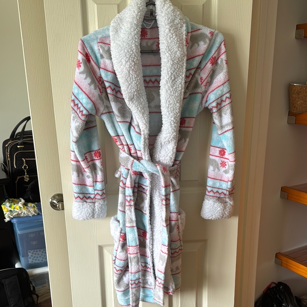 Holiday Time White and Red Fleece Robe
